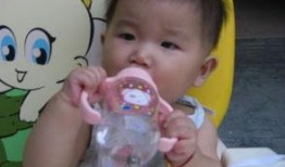 我抱奶瓶吃瓜免费阅读